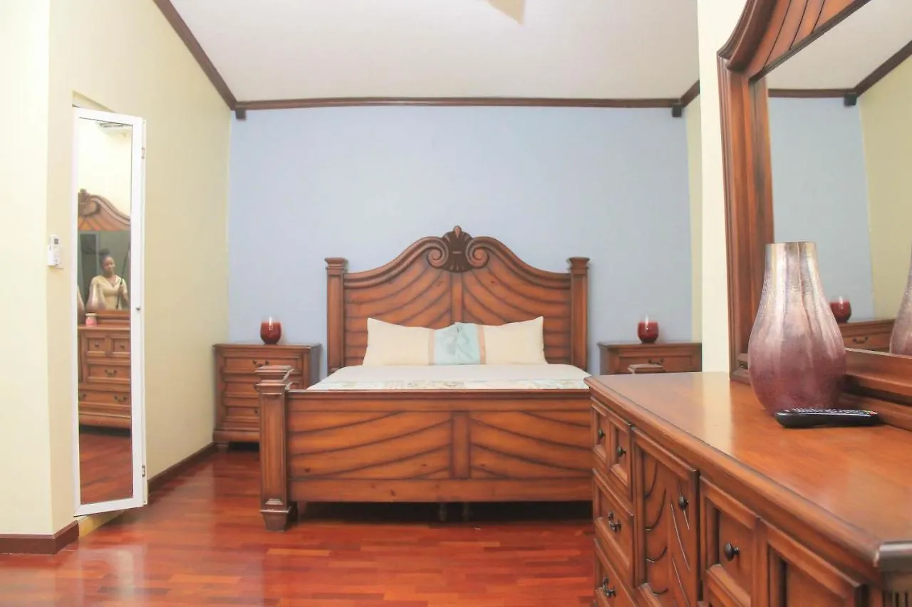 Marley Manor Lägenhet Kingston Jamaica
